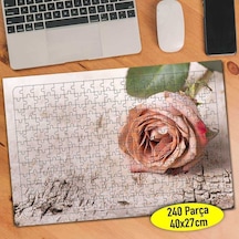 Taş Kaldırımda Zarif Pembe Gül 240 Parça Puzzle Yapboz-110435203