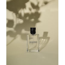 K-452 Frequence Edp Kadın Parfümü 50 Ml Zarif Ve Kalıcı Koku Ada Esintisi