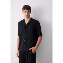 DeFacto Relax Fit Polo Yaka Pamuklu Yazlık Kısa Kollu Siyah Gömlek D8875AX25SMBK81