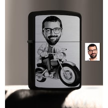 Kişiye Özel Bay Motorcu Karikatürlü Benzinli Siyah Metal Çakmak -