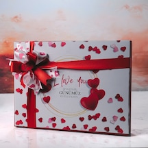 Kelebek Kalpler Temalı Beyaz Kutu 42 Adet Yaldızlı Kalp Çikolata