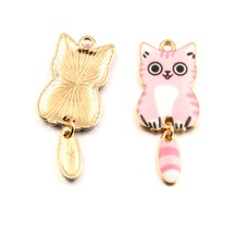 Lemestar Kedi Şekilli Diy Aksesuar Bağlayıcı, Yağ Damlatma Teknolojisi, 7 Renkli Elektroplaj, 16x38mm Pembe Kedi Pendi Pembe