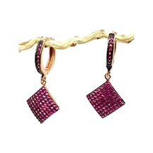 Pembe Zirkon Taşlı Gümüş Sallantılı Küpe N11.75715