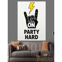 Ahşap Tablo Partile Rock El İşareti