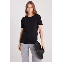 Tudors Kadın Slim Fit Dar Kesim %100 Pamuk Yumuşak Dokulu Siyah Bisiklet Yaka Tişört-37838 Siyah