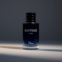Dior Sauvage 100 Ml Edp Erkek Parfümü Odunsu Koku İle Şık Ve Ferah Diğer