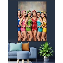Ahşap Tablo Renkli Elbiseli Pin-up Kadınlar