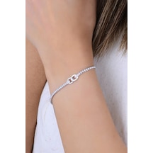 Gümüş Rodyumlu Pırlanta Modeli Zirkon Taşlı Kenetlenmiş Zerafet Su Yolu Bileklik Barcode Gümüş