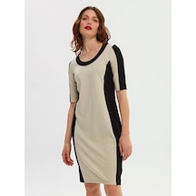 Renk Bloklu Zincir Nakış Detaylı Örme Elbise 66294 001 Renk Bloklu Zincir Nakış Detaylı Örme Elbise 66294 001