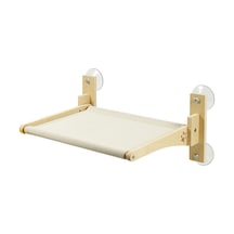 Aurora Pencerenin Yanına Bir Kedi, Bir Manmaçer Evesi Ve Yatağı