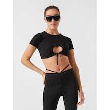 Koton Pencere Detaylı Crop Kısa Kollu Tişört Siyah 2sak50107ek Siyah Koton Pencere Detaylı Crop Kısa Kollu Tişört Siyah 2sak50107ek Siyah
