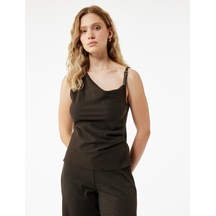 Koton Drapeli Degaje Yaka Kemer Detaylı Viskon Karışımlı Kolsuz Bluz Kahverengi Ekose 6wak60130uw Kahverengi Ekoseli