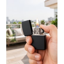 Metal Gövdeli Çakmak Mat Yüzeyli Ergonomik Tasarım Çok Renkli