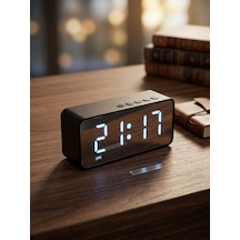 Bluetooth Kablosuz Hoparlör - Dijital Saatli, Fm Radyo Ve Led Ekran