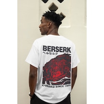 Guts Berserk Sırt Baskılı Unisex Oversize Anime Tişört Beyaz