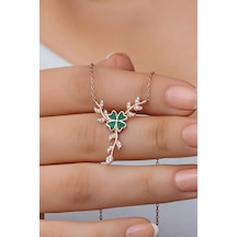 Nereze 925 Ayar Gümüş Daldaki Yeşil Yonca Kolye