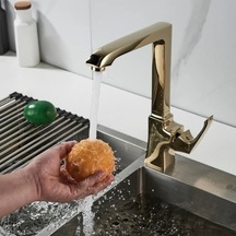 Altın Batarya Seti İle Lüks Banyo Tasarımı
