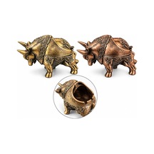 Kapaklı Metal Boğa Figürlü Küllük 20 9 Cm