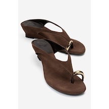 Luvi Shoes Alızee Kahverengi Süet Parmak Arası Tokalı Kadın Mini Dolgu Topuklu Terlik