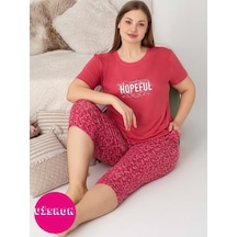 Kadın Bisiklet Yaka Düğmesiz Battal Kesim Viskon Kısa Kol Kapri Cepli Büyük Beden Pijama Takımı Nar Çiçeği Narçiçeği