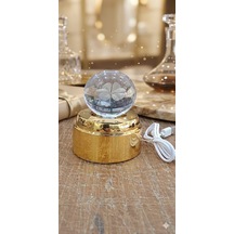 Mobgift 360 Derece Dönen Sarı Led Işıklı Gold Standlı Usb'li Kristal Yonca Cam Küre Çok Renkli