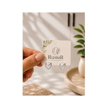 Gümüş Renk Geometrik V Detaylı Minimal Kadın Küpe