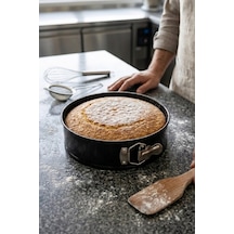 Cooker 26 Cm Kelepçeli Kek Kalıbı Ckr3563 Siyah