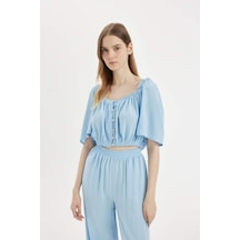 Defacto Regular Fit Kare Yaka Krinkıl Viskon Kısa Kollu Bluz D1048AX24HSBE744