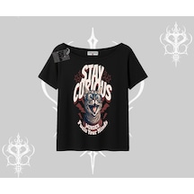 Tarzsokak Stay Curious Kedi Baskılı Kayık Yaka Tshirt Siyah