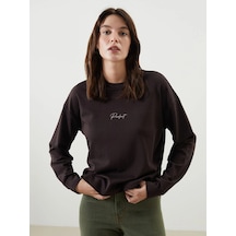 LC Waikiki Lcw Vision Kahverengi Bisiklet Yaka Nakışlı Oversize Kadın Sweatshirt Koyu Kahverengi