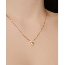Lekka Design Kadın Kararmaz Çelik Takı V Harf Kolye Altın
