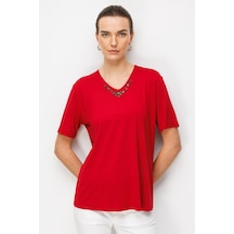 Kadın V Yaka Yakası Nakış İşlemeli Penye T-shirt Kırmızı Kirmizi