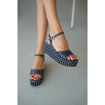 Selin Shoes Cirella Saten Ve Bilek Kemer Toka Detay Dolgu Topuk Kadın Sandalet- Siyah