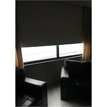 Kırık Beyaz Renginde Blackout Işık Güneş Geçirmeyen Stor Perde Kırık Beyaz - 97229332 Kırık Beyaz