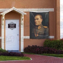 Madalyalı Askeri Üniformalı Gazi Mustafa Kemal Atatürk - Poster Bayrak 100x150 Cm 1