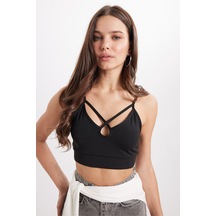 Tudors Kadın Slim Fit Dar Kesim Çapraz Bağlamalı Askılı V Yaka Siyah Crop -51182