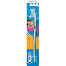 Oral-B Classic 3-Effect Diş Fırçası Medium