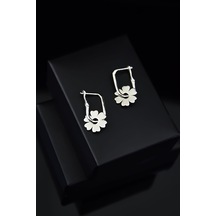 925 Ayar Gümüş Rodyum Kaplama Çiçek Halka Küpe UVPTS300050 925 Ayar Gümüş Rodyum Kaplama Çiçek Halka Küpe UVPTS300050