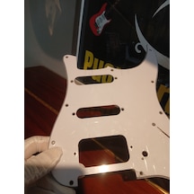 Elektro Gitar Pickguard Beyaz 11 Delik H/s/s Konfigürasyon 4-ply Tortoise Shell Strat Pickguard