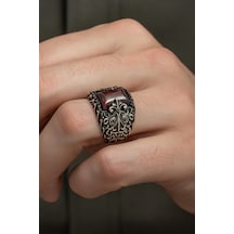 Kırmızı Taşlı Oyma Desenli 925 Gümüş Erkek Yüzük