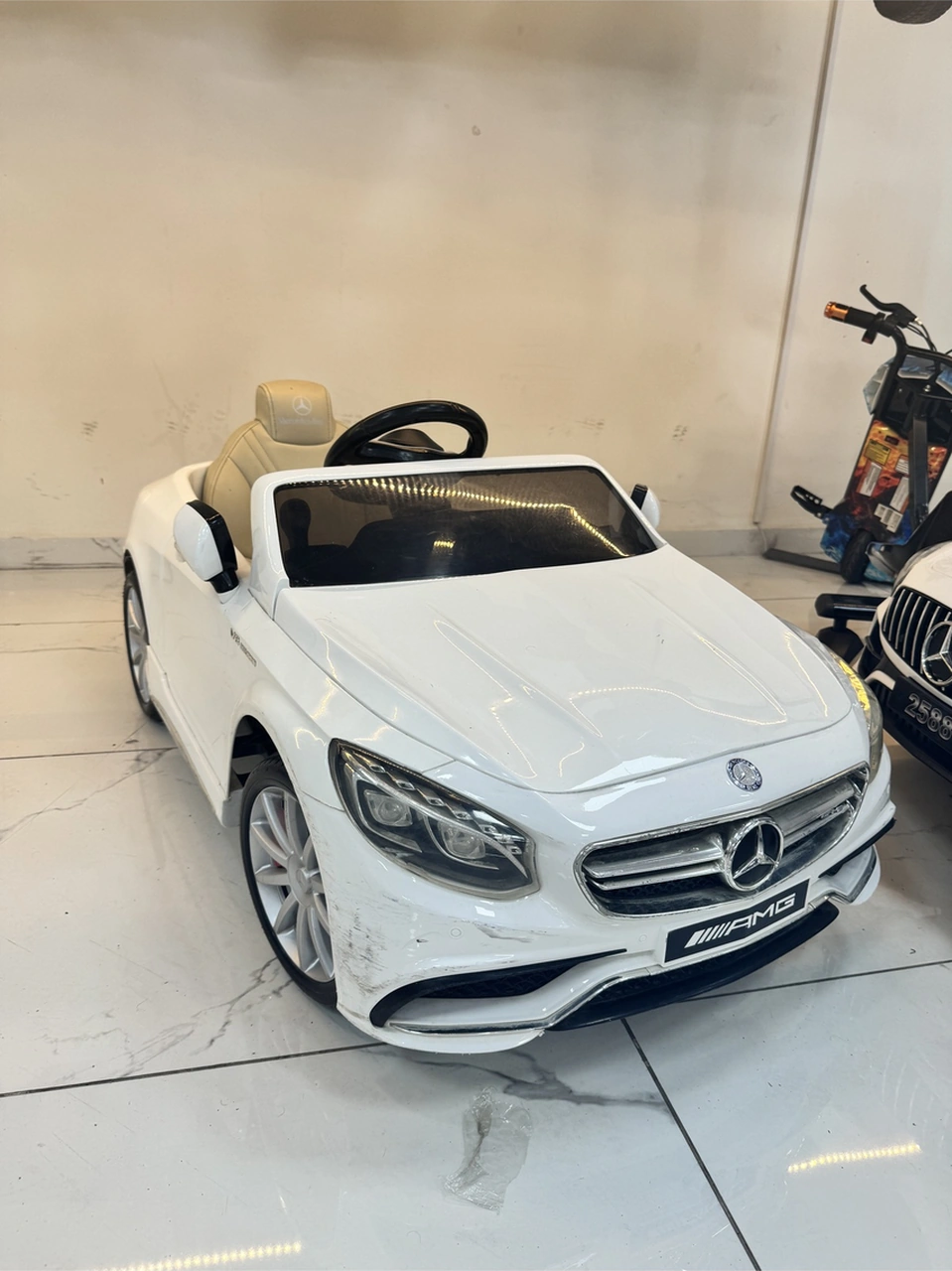 Mercedes Gtr 12 Volt Akülü Araba Beyaz