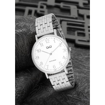 Q&Q QA20J204Y Erkek Kol Saati