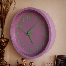 Fosforlu Gece Karanlıkta Parlayan Pembe Duvar Saati Çap 22 Cm Pembe