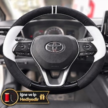 Toyota Camry Xv70 Dikme Direksiyon Kılıfı Delikli Deri Parlak Siyah Beyaz Detay Çift Yüzük Ve Dikiş 2021-2024