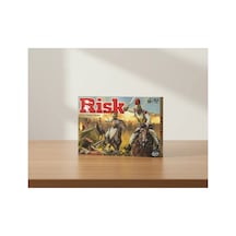 Hasbro Gaming Risk Askeri Strateji Oyunu B7404 10+ Yaş Eğlenceli Oyun 2-5 Oyuncu İçin Renkli