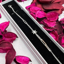 Yıldız Figürlü Kadın Bileklik 925 Ayar Gümüş Rodyum Kaplama Zirkon Taşlı Modern Tasarım Gümüş
