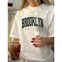Kadın Tişört Bisiklet Yaka Brooklyn Baskılı Kısa Kollu T-shirt - Beyaz