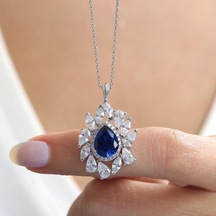 Mia Vento Effective Diamond İstanbul İhtişamı Sentetik Safir Taşlı Gümüş Kolye