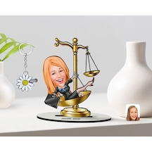 Kişiye Özel Kadın Avukat Karikatürlü 3D Ahşap Biblo Ve Isimli Sil