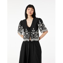 Koton Pamuklu Kısa Karpuz Kollu Bağlamalı Brodeli Crop Bluz Siyah Desenli 6sak60325uw